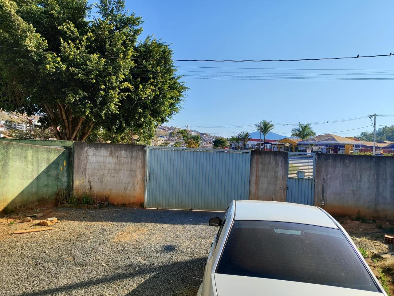 Casa Espacosa Em Frente A Pracinha Capitólio Εξωτερικό φωτογραφία